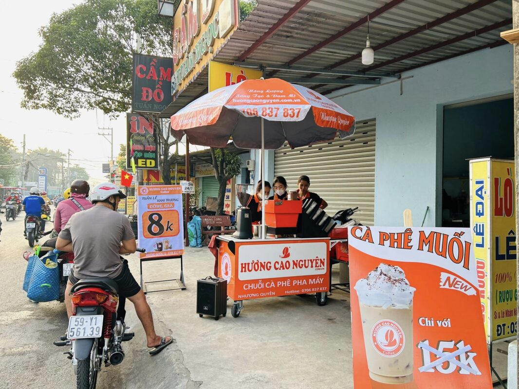 khai trương quầy cà phê