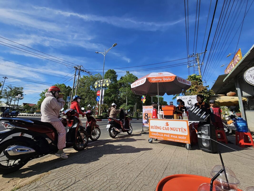 khai trương quầy cà phê