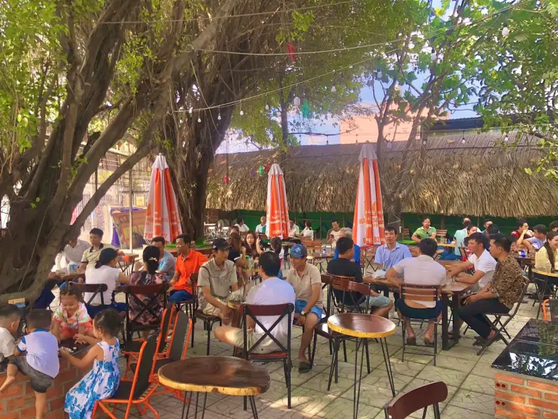 Bí quyết thiết kế quán cafe sân vườn nhỏ tối ưu từng mét vuông