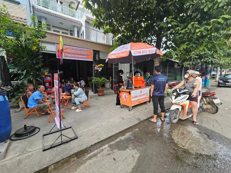 Mô hình cafe mang đi (Take-away) đường phố hoặc vỉa hè