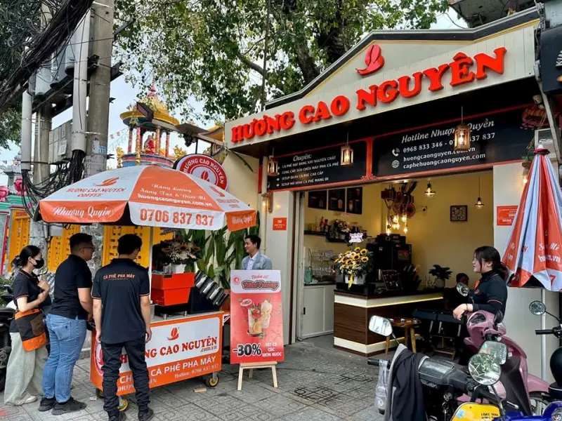 Có 100 triệu nên mở quán cafe theo hình thức nào để không bị "lỗ vốn"?